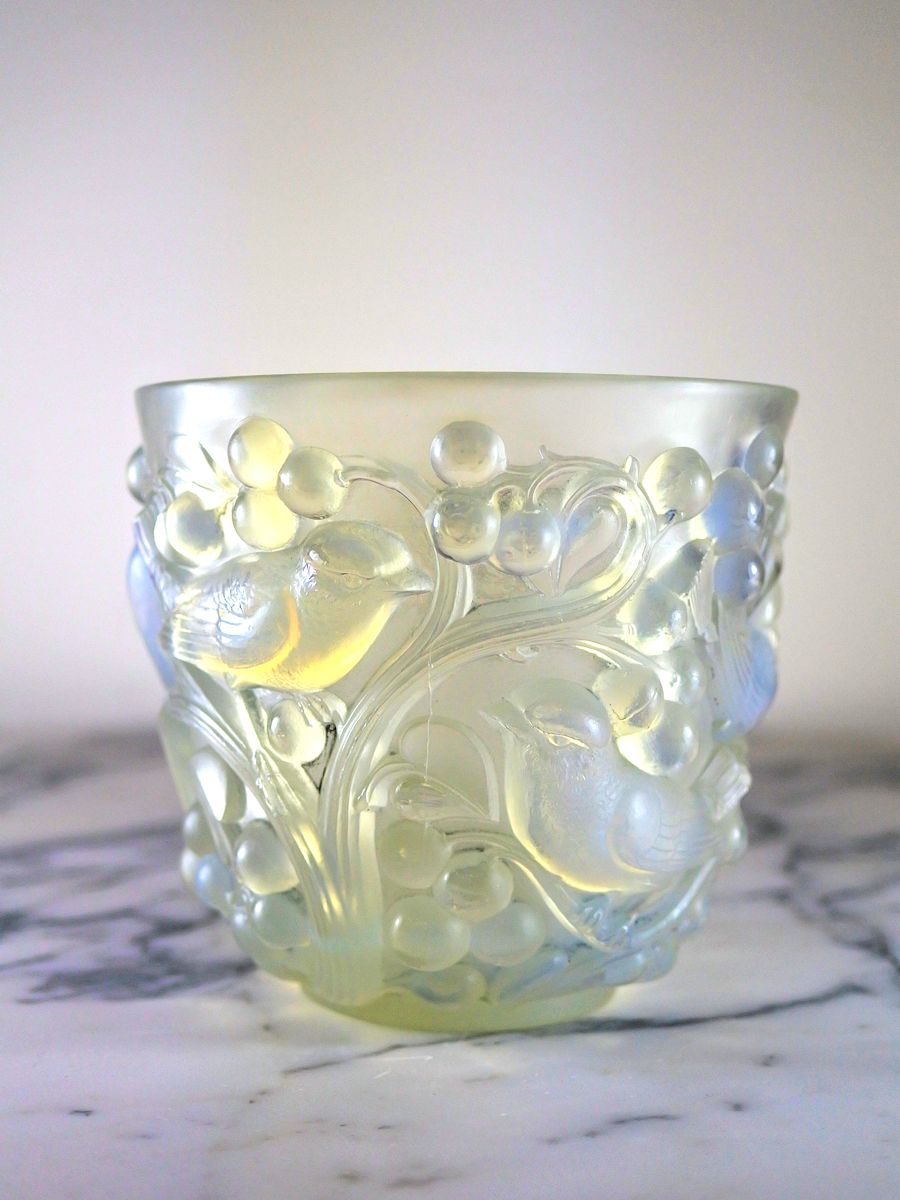 R. Lalique Vase Avalon