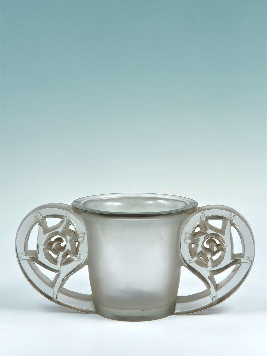 R. Lalique Vase Pierrefonds